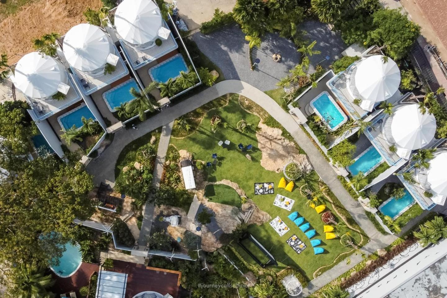 Le Resort And Villas Rawai Eksteriør bilde Aerial view of the resort