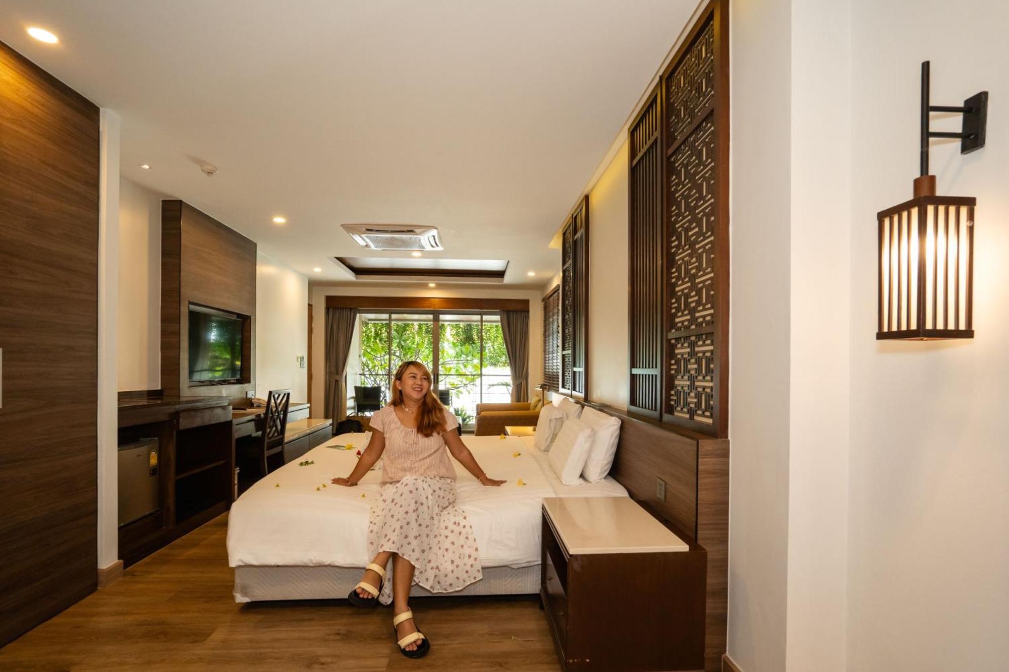Le Resort And Villas Rawai Eksteriør bilde A guest at the hotel